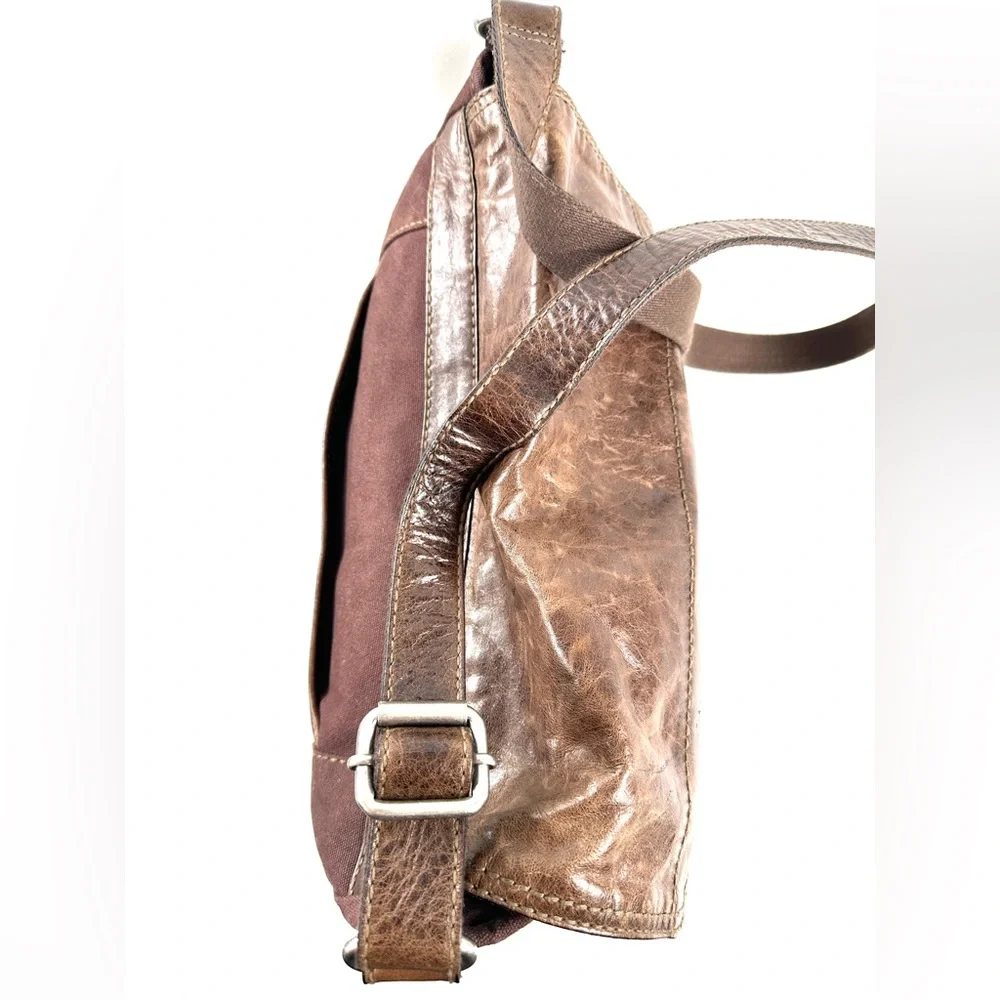 Fossil  Brown Canvas Glazed Leather Large Messenger Bag Buckles Office School